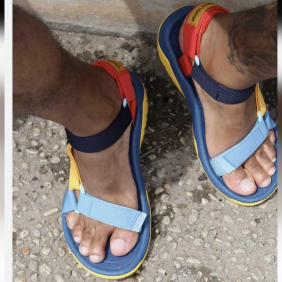 💮 Teva x Outdoor Voices Hurricane XLT 2 Sandals Size 10 - Picture 2 of 6